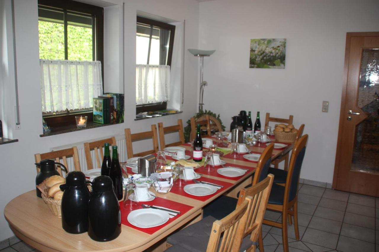 Burg  Weingut Christian Bucher מראה חיצוני תמונה